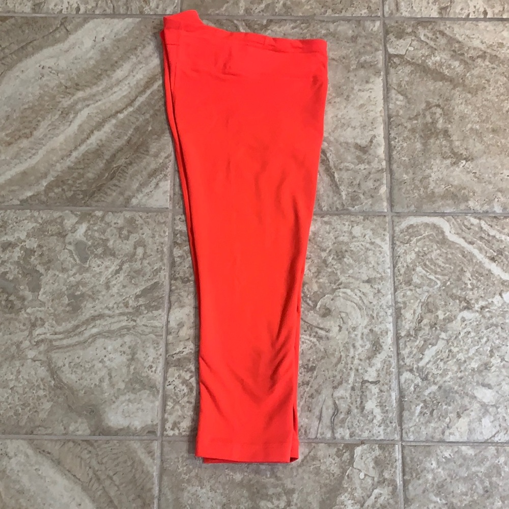 Under Armour, neon pink crop leggings, size XS